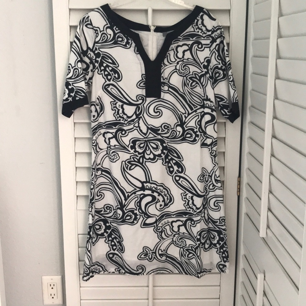 Short sleeve dress